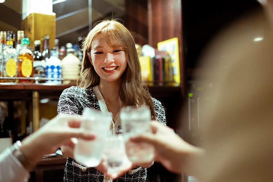 VIP Private Hostess Club Tokyo Night Life Karaoke with Girls - Karaoke and the private-room option