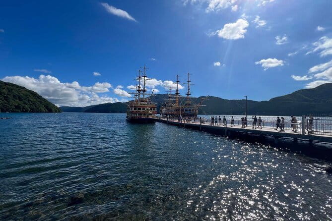 Wonderful Peaks & Peace: Mt. Fuji, Fuji Stupa & Hakone Tour